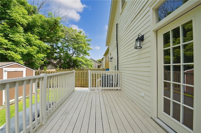 718 Monroe St, Gretna, LA 70053 - view of wooden terrace