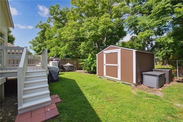 718 Monroe St, Gretna, LA 70053 - view of yard featuring a wooden deck