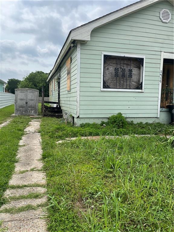 1717 Egania St, New Orleans, LA 70117 - view of side of property