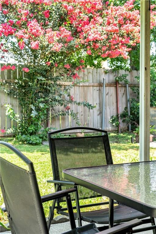 3140 Arbutus Ln, Marrero, LA 70072 - balcony featuring outdoor dining area