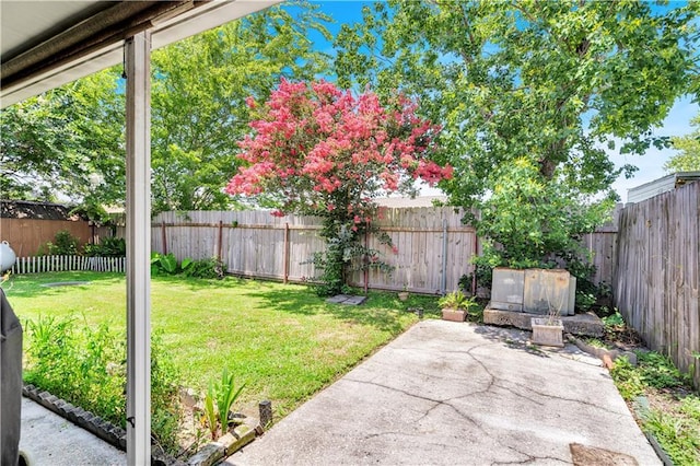 3140 Arbutus Ln, Marrero, LA 70072 - view of yard featuring a patio area