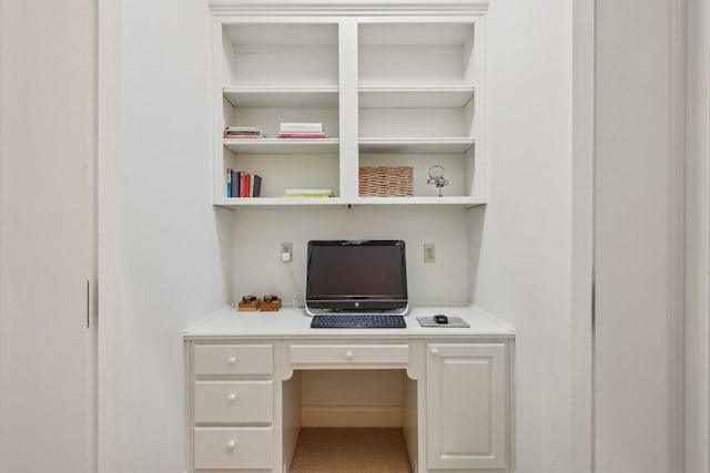 20 Beechwood Gardens Ln, Covington, LA 70435 - home office featuring built in desk