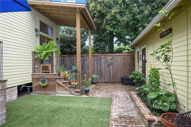 155 Alix St, New Orleans, LA 70114 - view of yard featuring a patio area