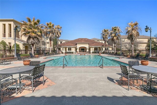 6765 Corporate Blvd Unit 11102, Baton Rouge, LA 70809 - community pool with a patio