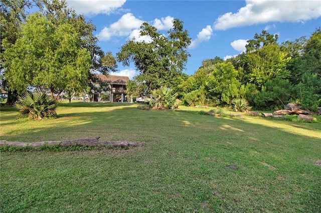 2634 Privateer Blvd, Barataria, LA 70036 - view of grassy yard