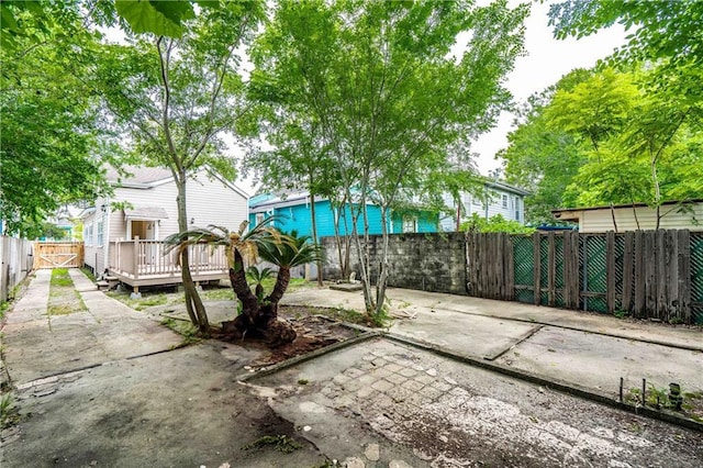 1606 N Broad St, New Orleans, LA 70119 - view of patio with a deck