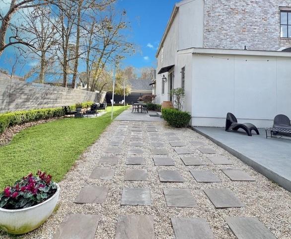 1322 S Jahncke Ave, Covington, LA 70434 - view of yard with a patio and outdoor dining space