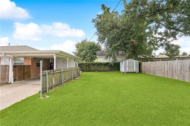 620 Maryland Ave, Metairie, LA 70003 - view of yard with concrete driveway and a carport
