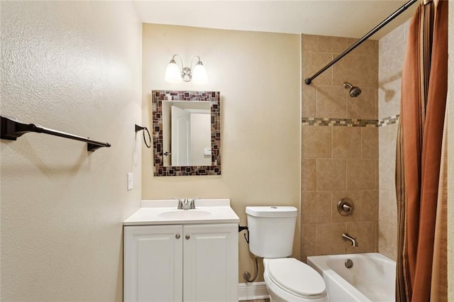 70292 I St, Covington, LA 70435 - bathroom with toilet, vanity, and shower / bath combo