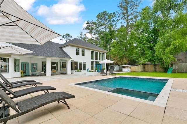 4 N Azalea Dr, Covington, LA 70433 - view of swimming pool featuring a patio and a pool with connected hot tub