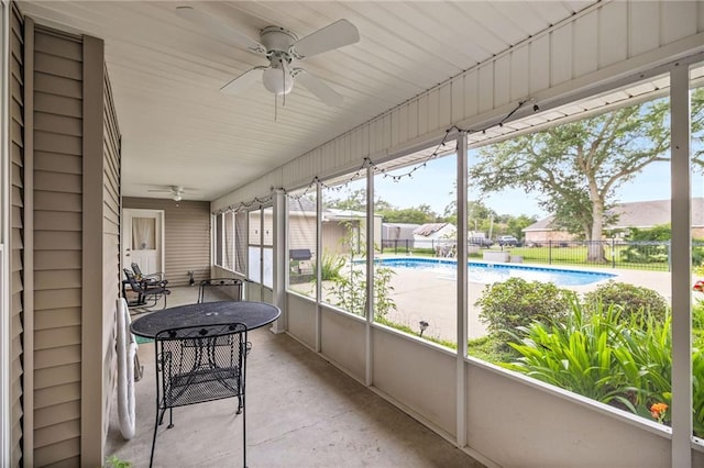 18332 Honeysuckle Dr, Ponchatoula, LA 70454 - sunroom / solarium with a ceiling fan