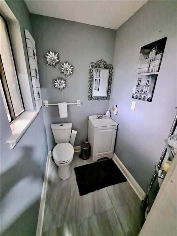 120 Whisperwood Blvd, Slidell, LA 70458 - bathroom with baseboards and vanity