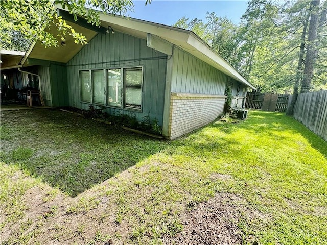 120 Whisperwood Blvd, Slidell, LA 70458 - view of side of property with board and batten siding