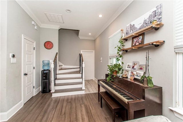 5 Leeward Ct, New Orleans, LA 70131 - entryway featuring wood finished floors, ornamental molding, stairs, and recessed lighting