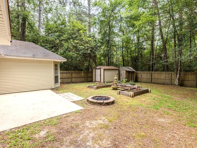 653 Beaulieux St, Mandeville, LA 70448 - view of yard with a garden and a patio area