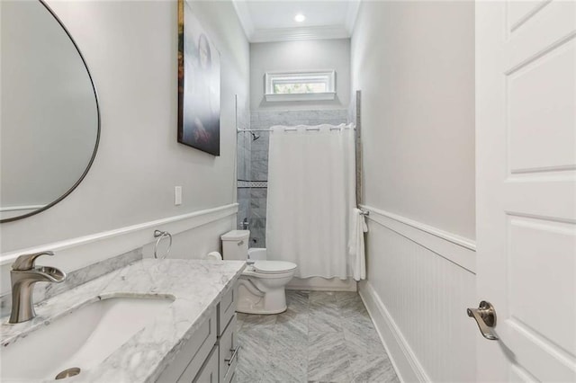 4823 Dreux Ave, New Orleans, LA 70126 - full bathroom featuring ornamental molding, vanity, shower / bath combo, toilet, and wainscoting
