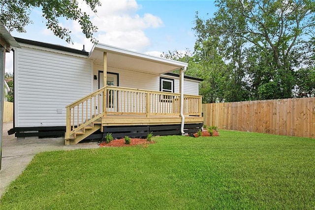 903 N Turnbull Dr, Metairie, LA 70001 - back of property featuring a deck