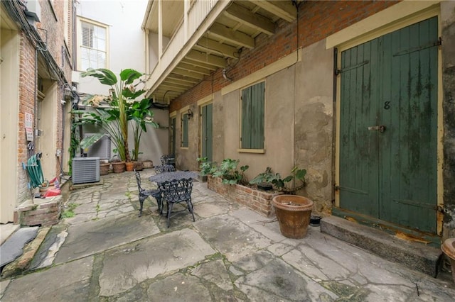 515 Saint Louis St Unit 6, New Orleans, LA 70130 - view of patio featuring outdoor dining area