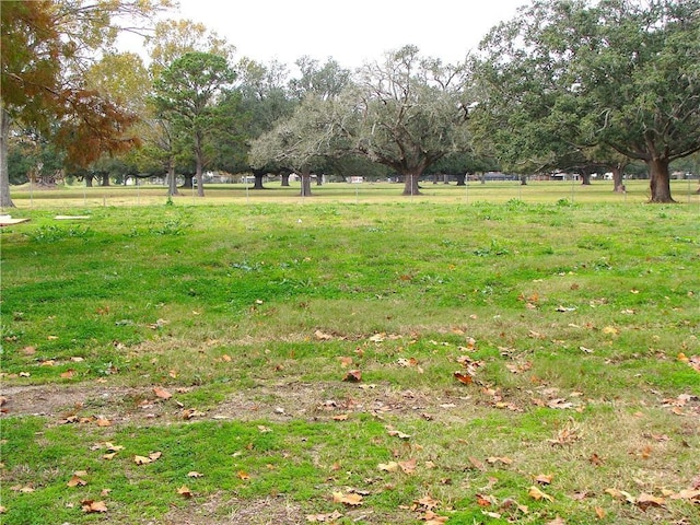 118 Colonial Club Dr, Harahan, LA 70123