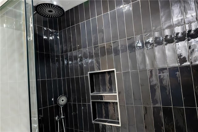 532 Elmira Ave, New Orleans, LA 70114 - bathroom view of a tile shower