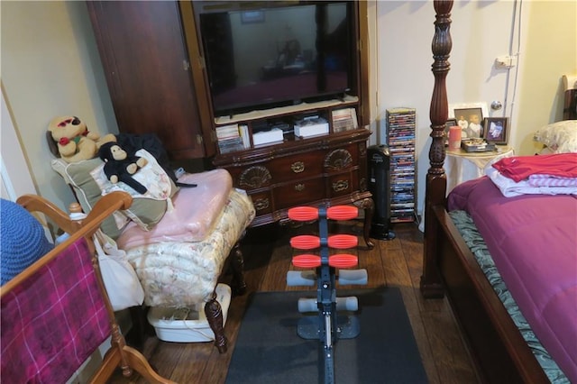 221513 James St, Jefferson, LA 70121 - bedroom featuring hardwood / wood-style floors