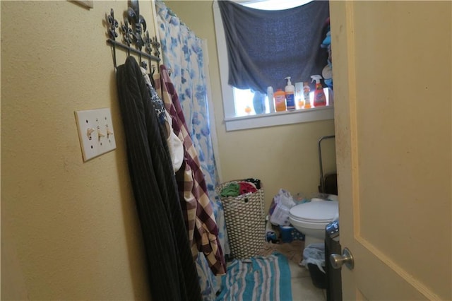 221513 James St, Jefferson, LA 70121 - bathroom featuring toilet