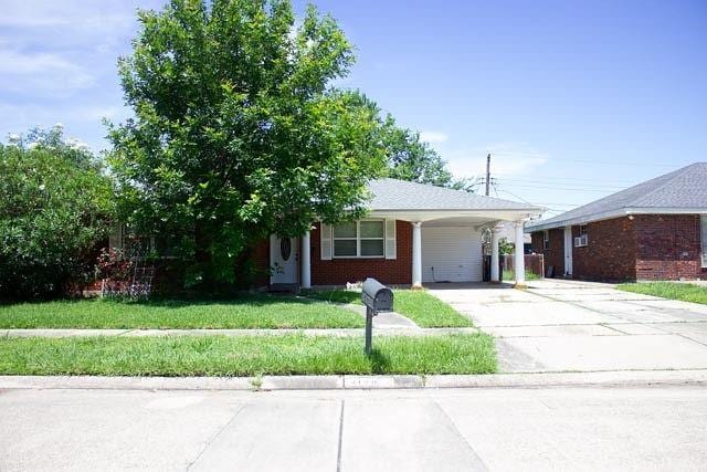 2120 Veronica Dr, Chalmette, LA 70043