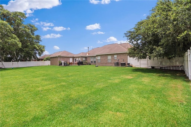 135 Maud Olive Dr, Belle Chasse, LA 70037 - view of fenced backyard