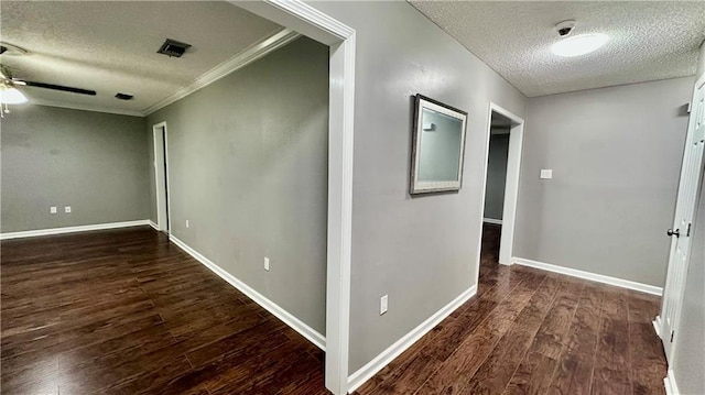 1813 Green Oak Dr, Gretna, LA 70056 - hallway featuring a textured ceiling, wood finished floors, and crown molding