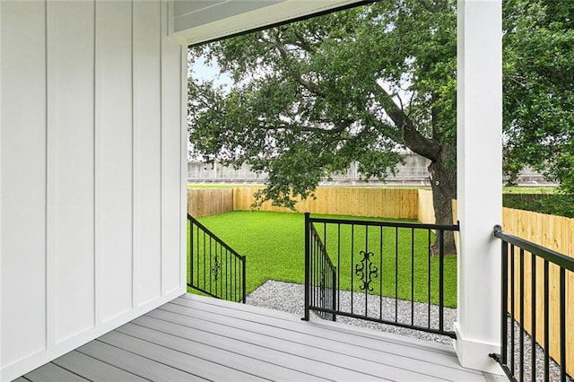 5516 Warrington Dr, New Orleans, LA 70122 - view of wooden deck