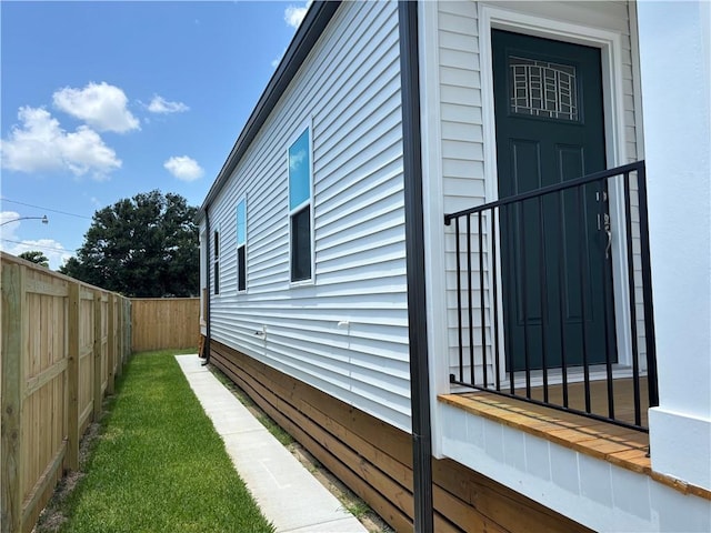 2444 Huey P Long Ave, Gretna, LA 70053 - view of side of property featuring a fenced backyard