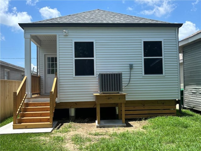 2019 Huey P Long Ave, Gretna, LA 70053 - back of house with a shingled roof