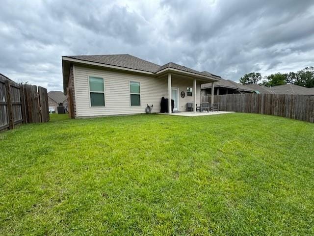 7248 Kenilworth Crossing Ave, Baton Rouge, LA 70820 - rear view of property with a patio and a fenced backyard