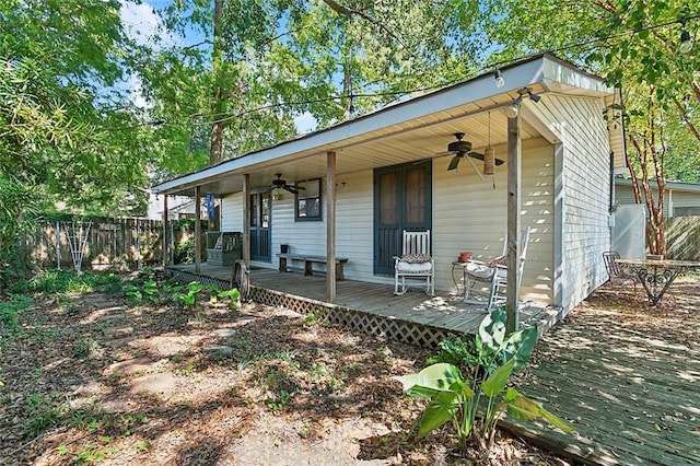 515 Sidney St, Metairie, LA 70005 - view of front of house with a ceiling fan and covered porch