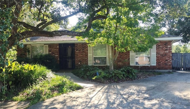 105 Parkbrook Cir, Slidell, LA 70460 - photo 1