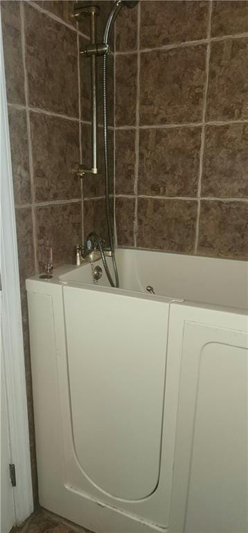 105 Parkbrook Cir, Slidell, LA 70460 - full bathroom with shower / tub combination