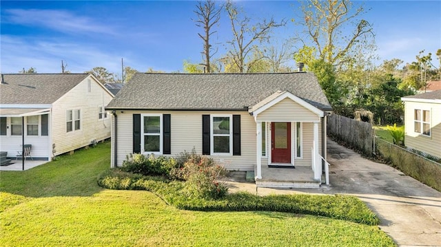 506 Ellington Ave, Luling, LA 70070 - view of front of house featuring concrete driveway and a shingled roof