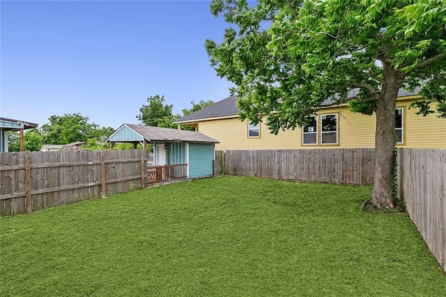 8711 Olive St, New Orleans, LA 70118 - fenced backyard featuring a shed