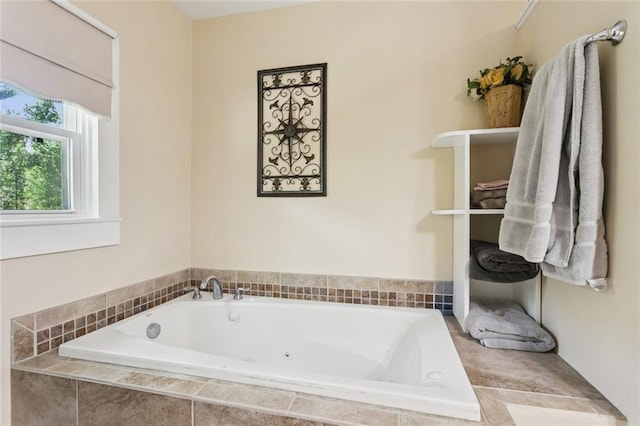 39267 Z Oaks Ln, Ponchatoula, LA 70454 - bathroom with a tub with jets