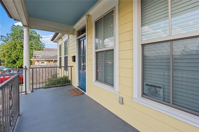 2060 Saint Denis St, New Orleans, LA 70122 - view of porch