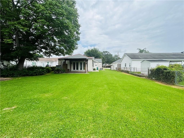 402 Orion Ave, Metairie, LA 70005 - view of yard featuring french doors