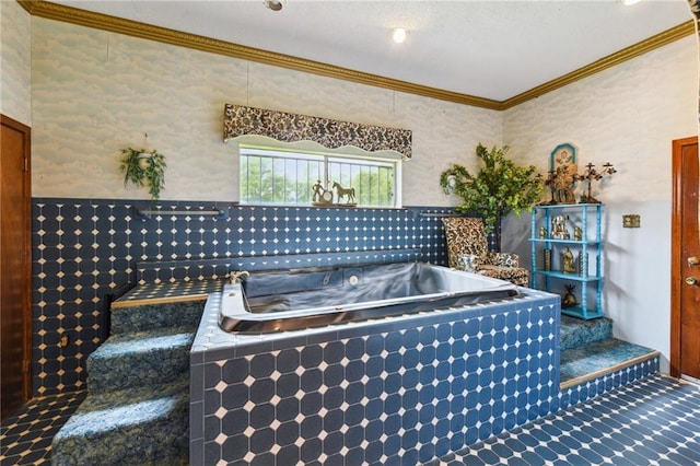 1319 Sumner St, New Orleans, LA 70114 - kitchen with crown molding and wallpapered walls