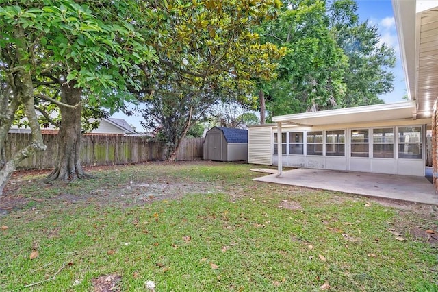 145 Macque Dr, Harahan, LA 70123 - unfurnished sunroom featuring a ceiling fan