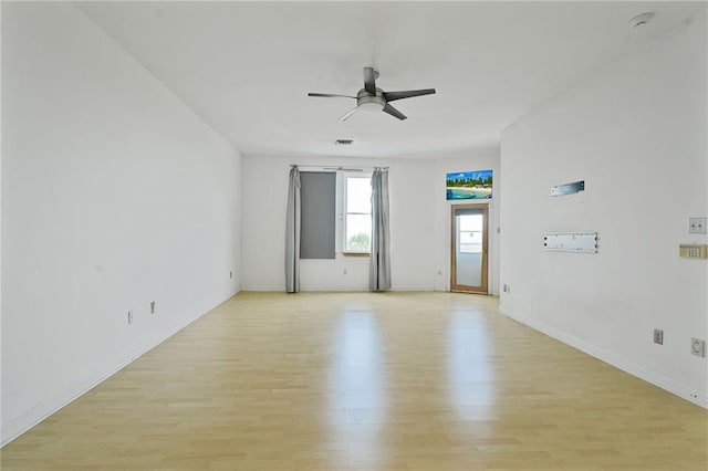 3128 Palm Vista Dr, Metairie, LA 70003 - unfurnished room featuring a ceiling fan, light wood-style floors, and a smoke detector