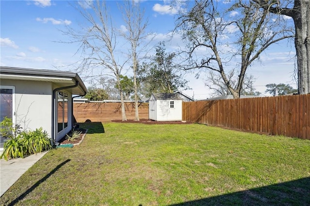 525 Bellview St, River Ridge, LA 70123 - fenced backyard featuring a storage shed