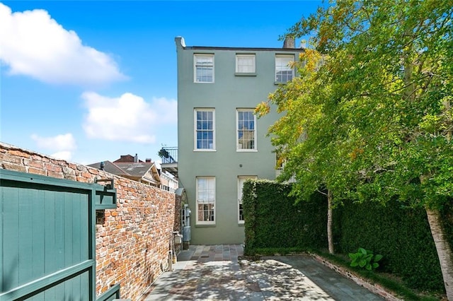 841 Burgundy St, New Orleans, LA 70116 - photo 32