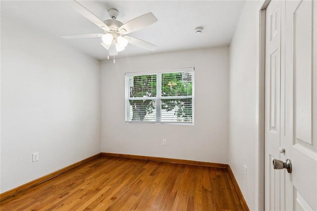 802 Claiborne Dr, Jefferson, LA 70121 - empty room featuring light wood-style floors, ceiling fan, and a smoke detector