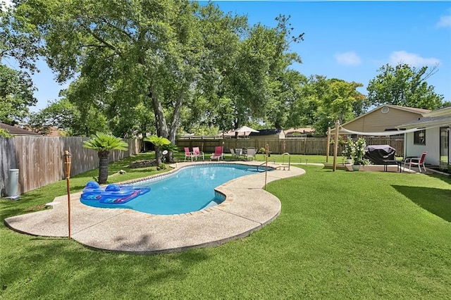 400 W Lake Catahoula Ct, Slidell, LA 70461 - view of swimming pool with a patio area and a fenced backyard