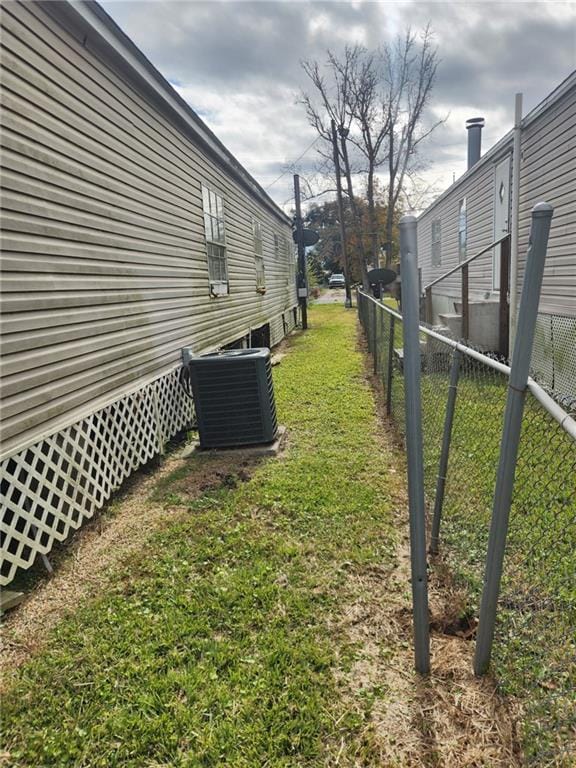 116 Cedar Dr, Belle Chasse, LA 70037 - view of yard