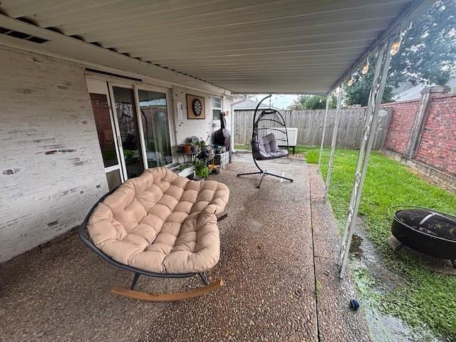 917 Ellen St, Terrytown, LA 70056 - fenced backyard featuring a patio area